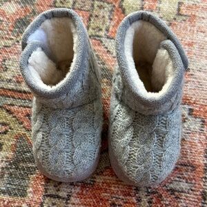Cozy Gray Cable Knit Baby Booties